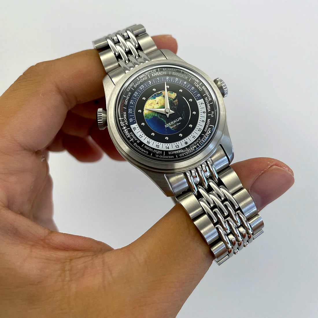 Merkur Calendar Week Watch